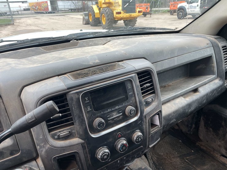 2015-dodge-ram-3500-image-101