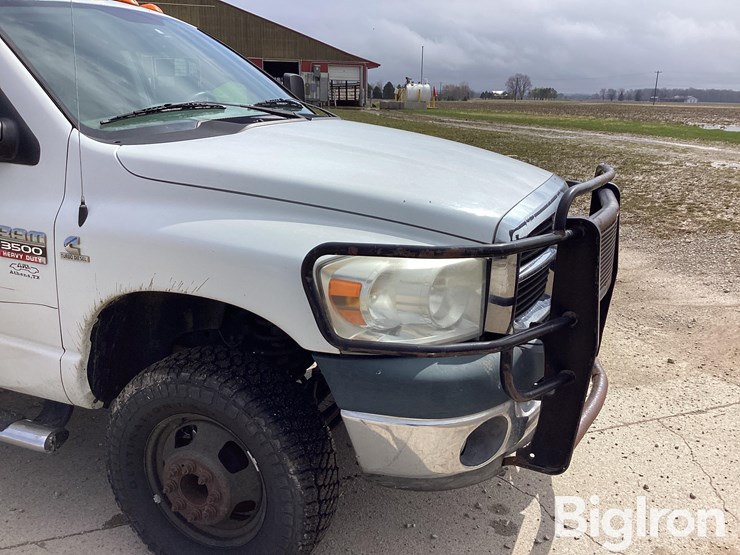 2009-dodge-ram-3500-image-13
