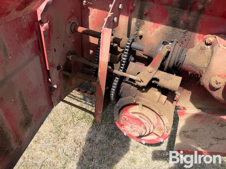 new-holland-185-image-17
