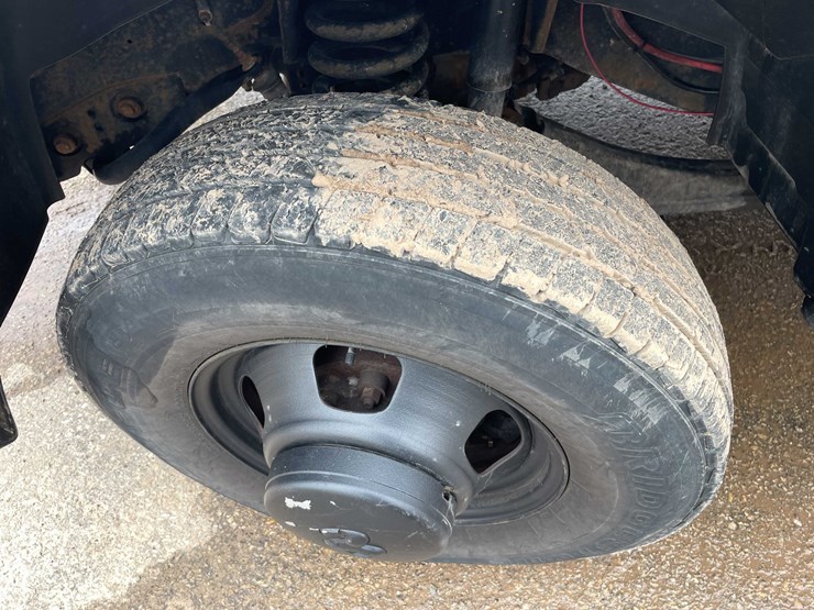 2015-dodge-ram-3500-image-12