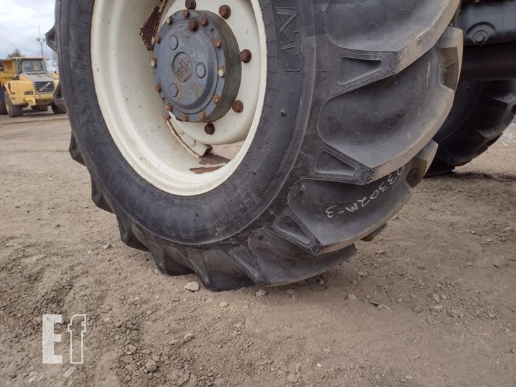 new-holland-ts100-image-18
