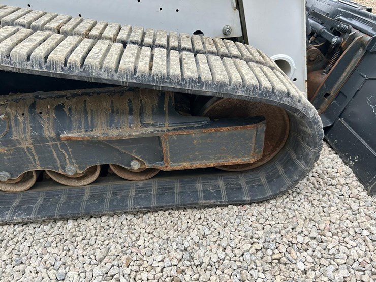2023-bobcat-t770-image-14