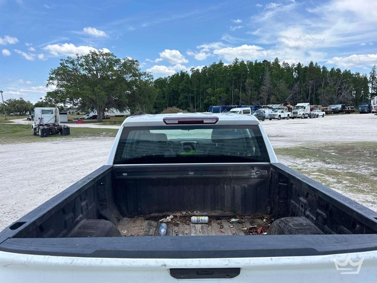 2021-chevrolet-silverado-1500-image-23