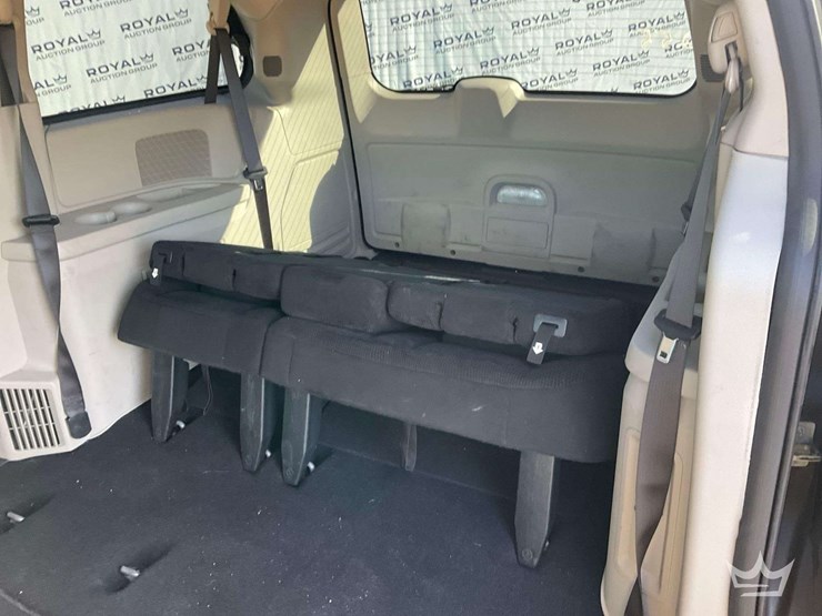 2017-dodge-grand-caravan-image-23