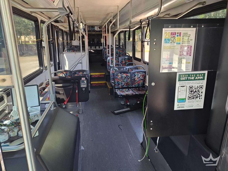 2012-gillig-low-floor-image-17