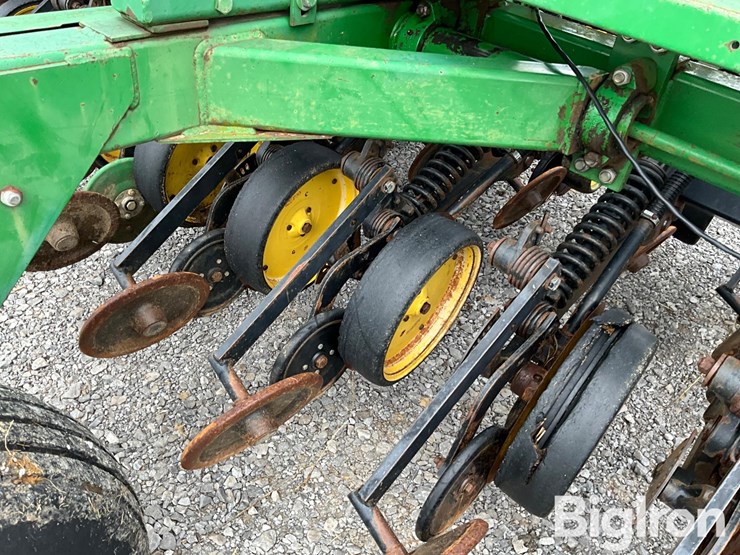 john-deere-750-image-13