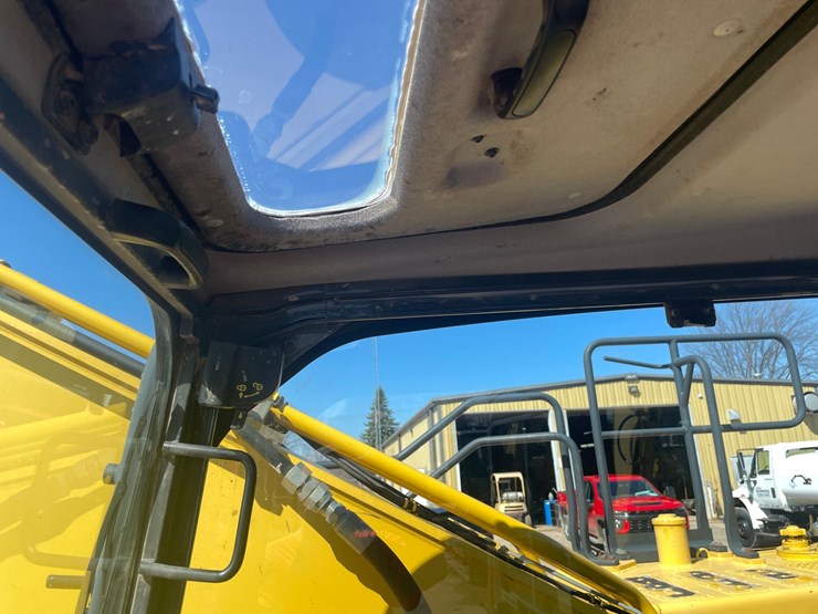 2015-komatsu-pc290lc-11-slf-image-64