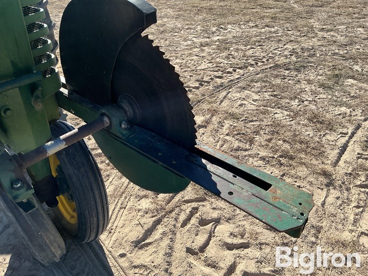 john-deere-b-image-11