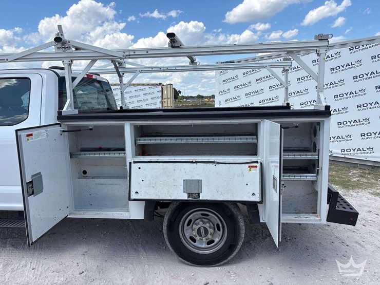 2021-ford-f250-image-9