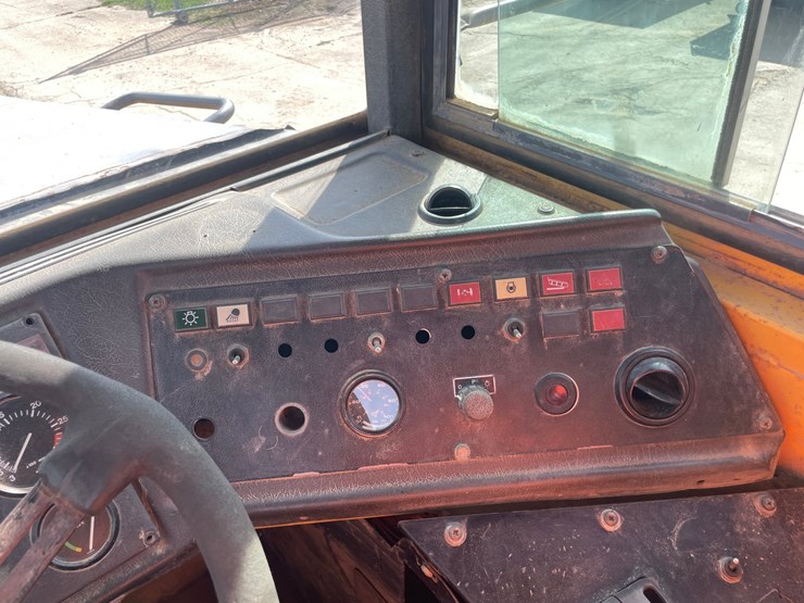volvo-a25-image-65