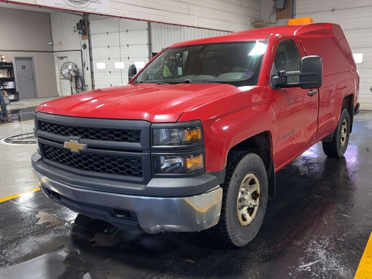 2015-chevrolet-silverado-1500-image-1