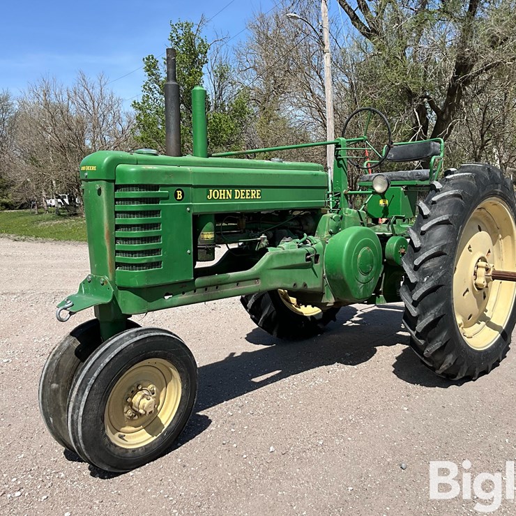 1951 JOHN DEERE B