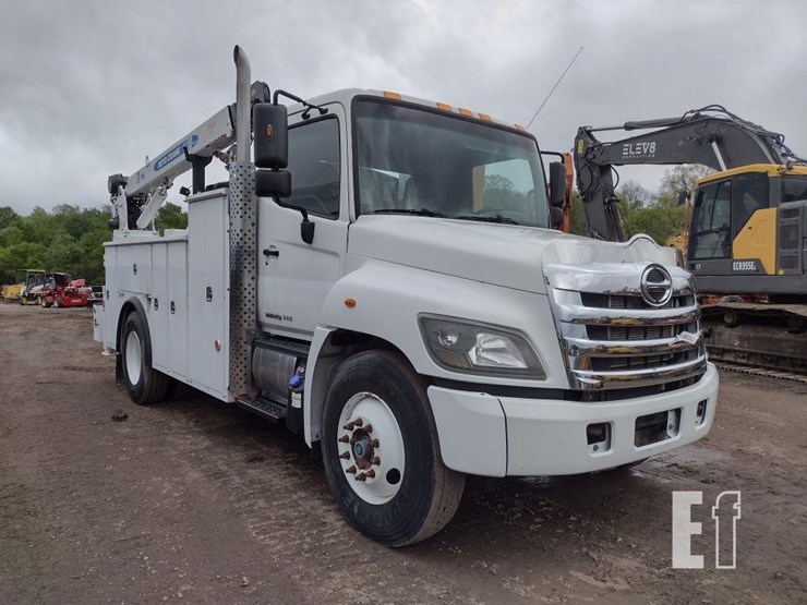 2018-hino-338-image-47