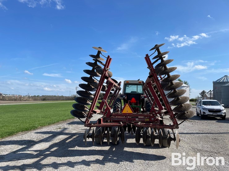 case-ih-3900-image-6