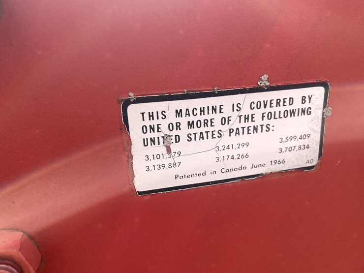 #4046-•-international-combine-image-137