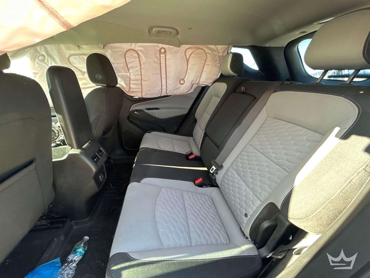 2021-chevrolet-equinox-image-14
