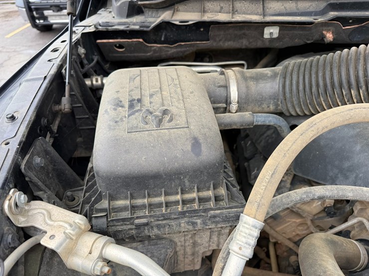 2019-dodge-1500-image-36