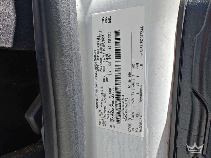 2019-ford-transit-image-3