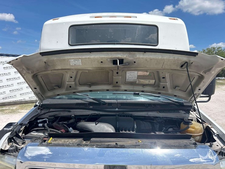 2013-ford-e450-image-7