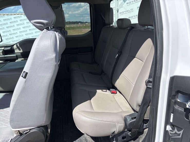 2021-ford-f250-image-31