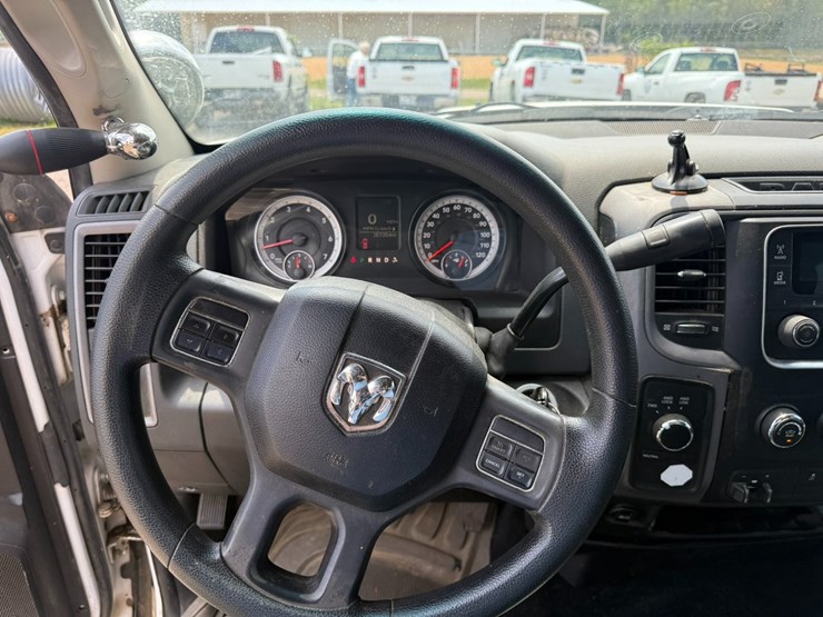 2014-dodge-1500-image-42