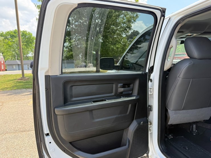 2018-dodge-1500-image-33