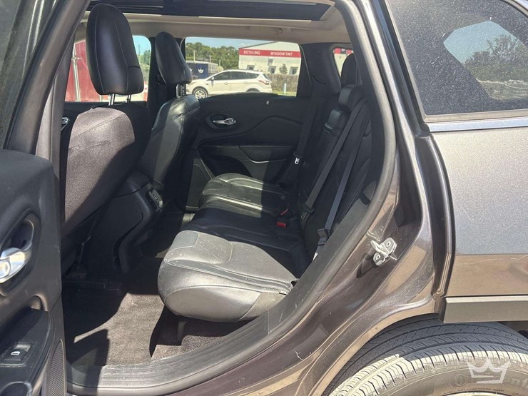 2014-jeep-cherokee-limited-image-14