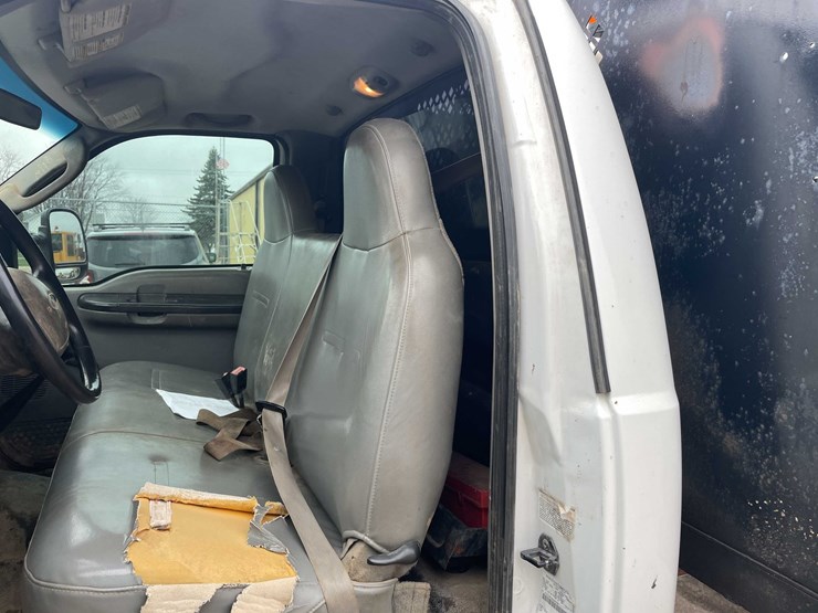 2006-ford-f450-xl-image-75