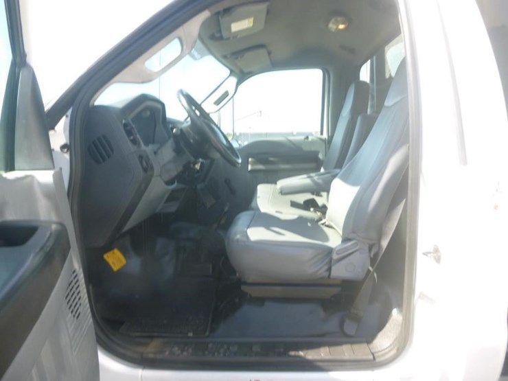 2012-ford-f650-image-13