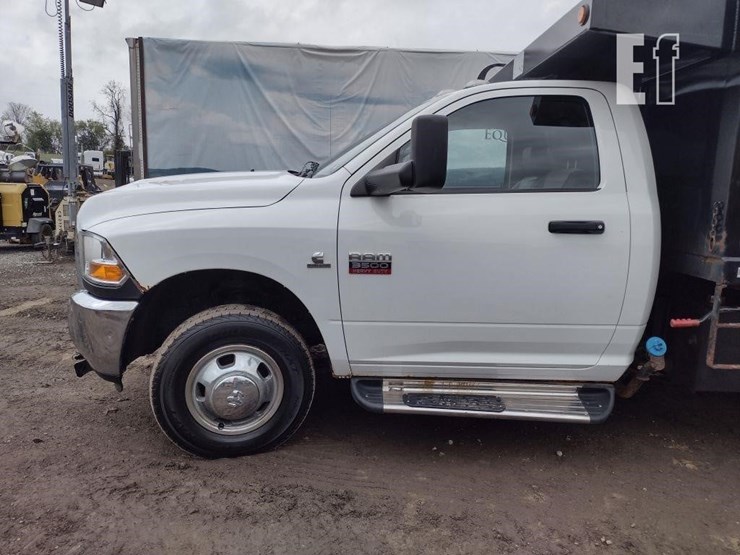2011-dodge-ram-3500hd-image-18