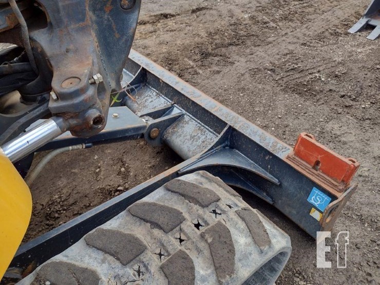 2022-deere-26g-image-24