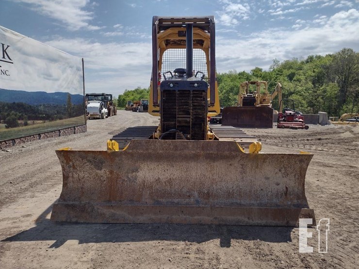 2004-deere-650h-image-2