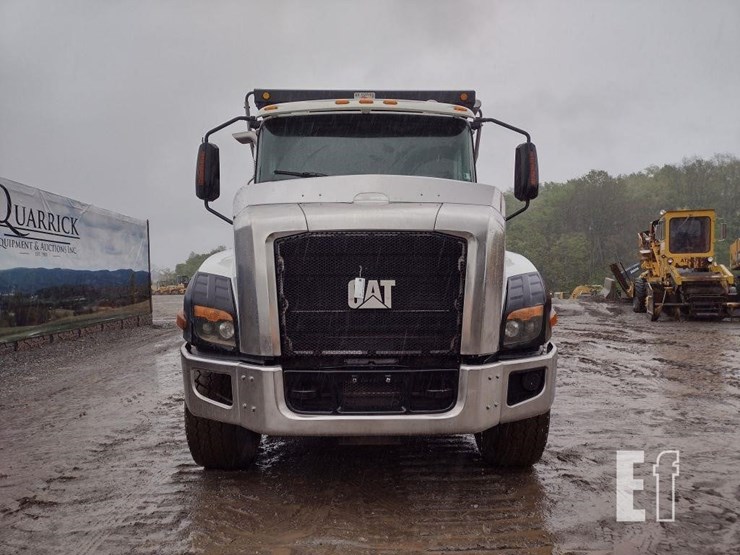 2015-caterpillar-ct660s-image-2