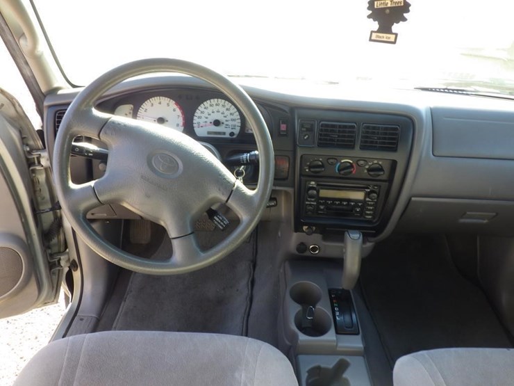 2002-toyota-tacoma-image-7
