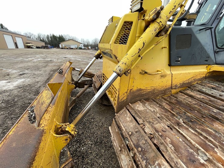 komatsu-d65px-12-image-14