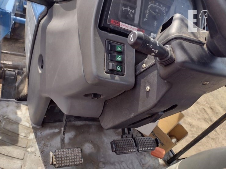 new-holland-ts110-image-7