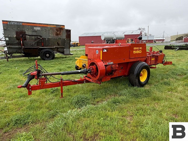 new-holland-580-image-28