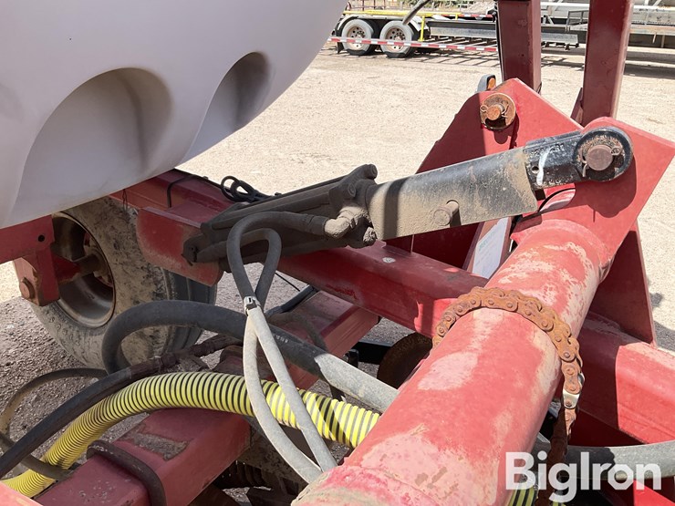 2011-case-ih-2800-image-15