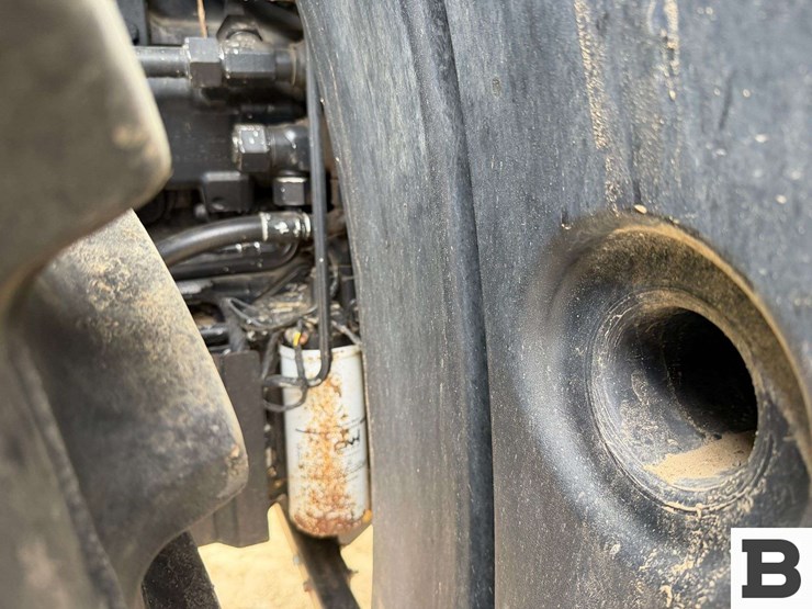 2018-case-ih-magnum-310-image-54