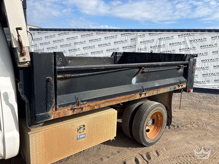 2015-ford-f550-image-23