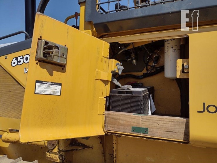 2004-deere-650h-image-19