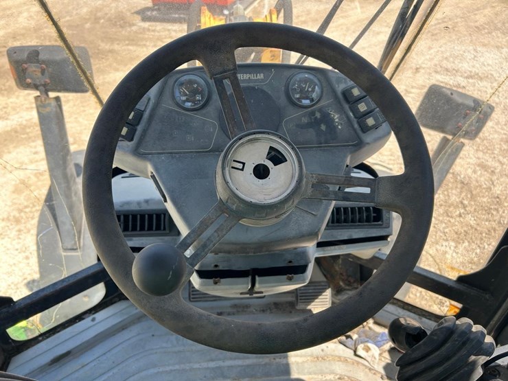 caterpillar-906-image-20