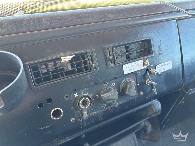 1999-freightliner-fl112-image-27
