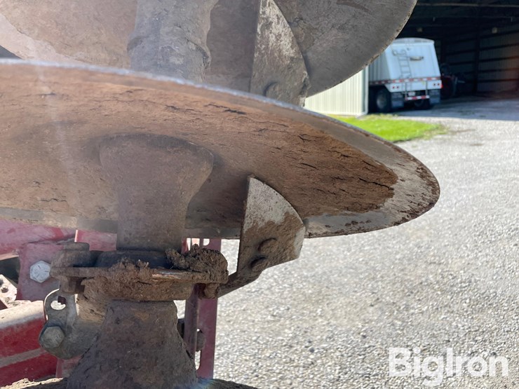 case-ih-3900-image-13