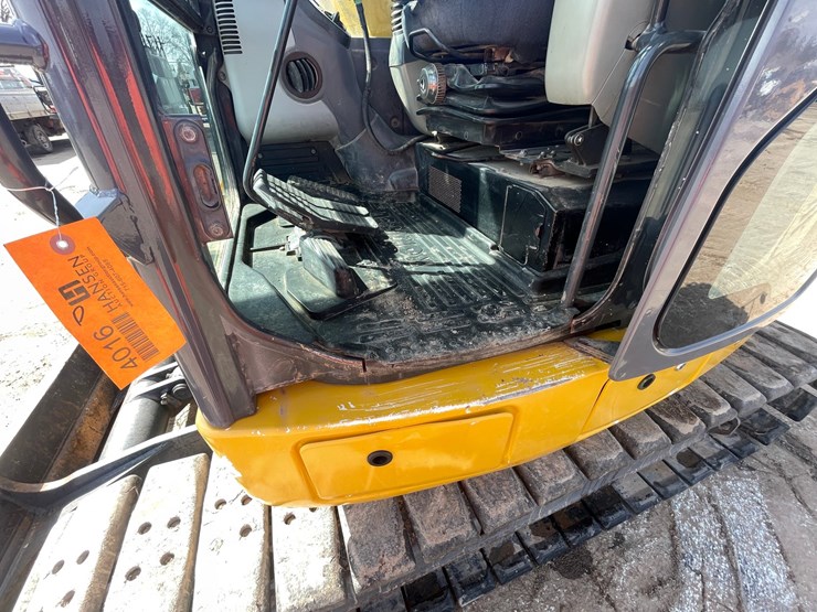 2014-komatsu-pc78-image-43