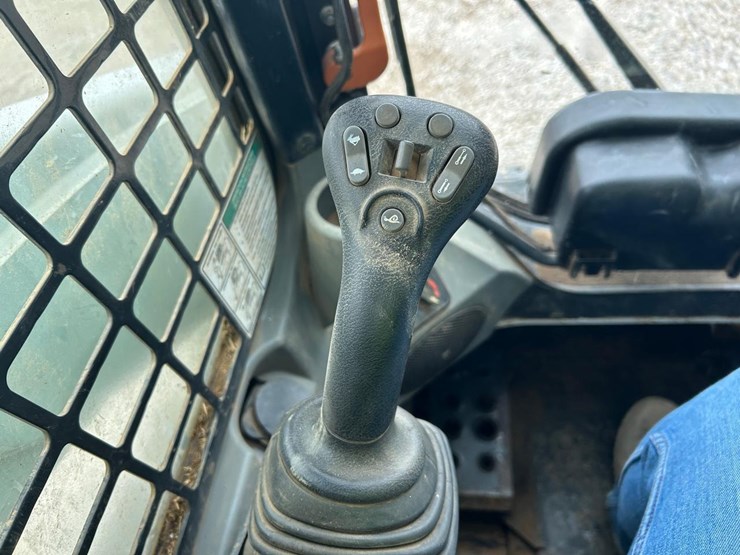 2016-bobcat-t650-image-26