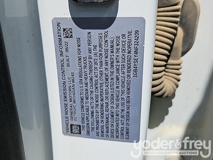 2022-chevrolet-3500hd-image-31