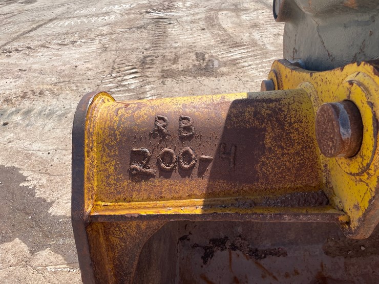 2022-komatsu-pc238us-lc-11-image-76