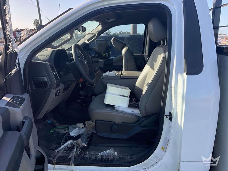 2022-ford-f250-image-12