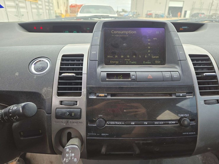 2008-toyota-prius-hatchback-image-14